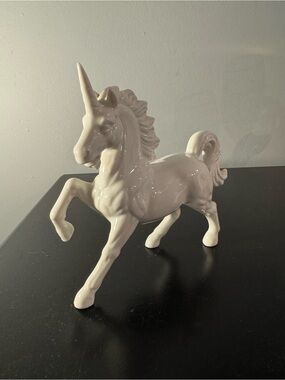 Vintage Otagiri porcelain White  Unicorn Sculpture - Home Art Decor